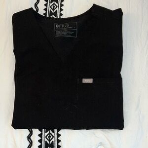 Catarina One-Pocket Scrub Top Black size large